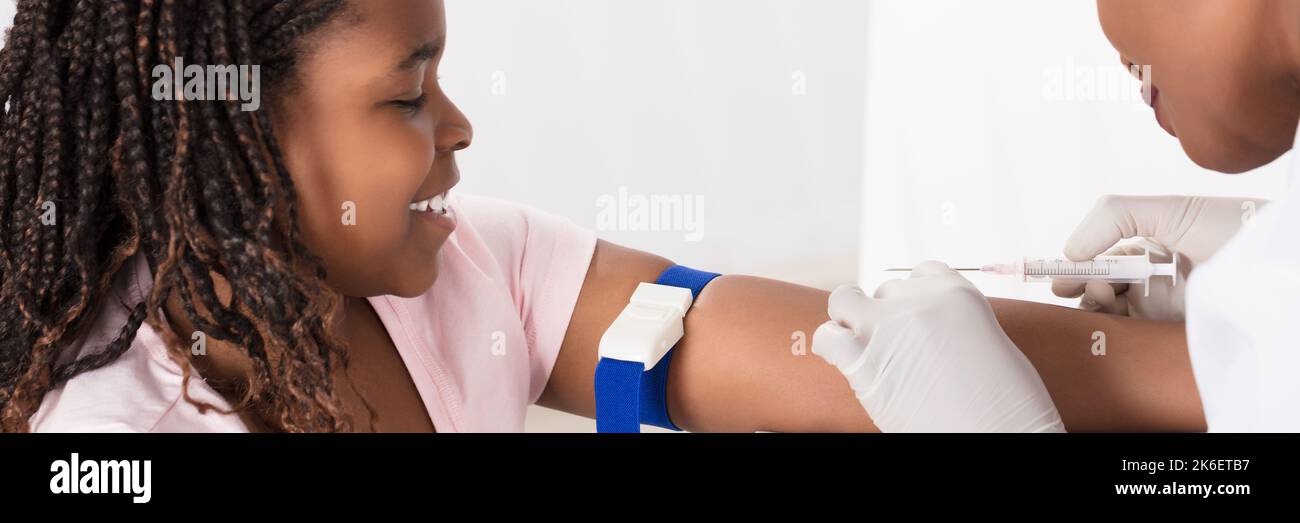 Vaccin de vaccination afro-américain ou don de sang Banque D'Images