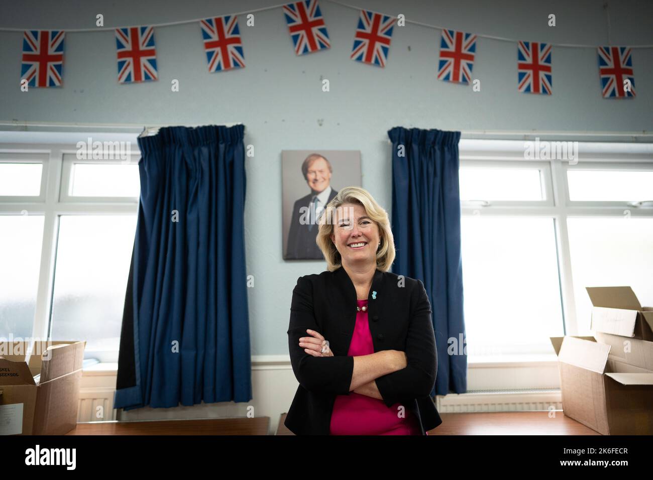 Anna Firth, députée de Southend West, est interviewée par PA Media au Club conservateur d'Iveagh à Leigh-on-Sea, Essex, avant le premier anniversaire de la mort de Sir David Amess. Le successeur du député assassiné Sir David Amess est déterminé à rencontrer les électeurs face à face, mais la sécurité de ses opérations a dû être renforcée, a-t-elle déclaré dans une interview un an après la mort du politicien vétéran. Le père de cinq enfants, âgé de 69 ans, a été poignardé à mort lors d'une rencontre avec des électeurs à l'église méthodiste de Belfoires, à Leigh-on-Sea, dans l'Essex, sur le 15 octobre 2021. Date de la photo: Vendredi 2 septembre 2022 Banque D'Images