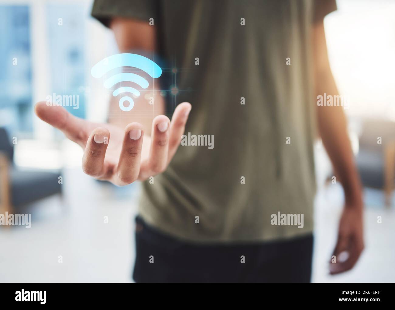 Hologramme Wi-Fi, écran 5g futuriste et Internet sans fil pour montrer l'innovation technologique. Future, numérique et en ligne néon signe d'un homme de technologie Banque D'Images