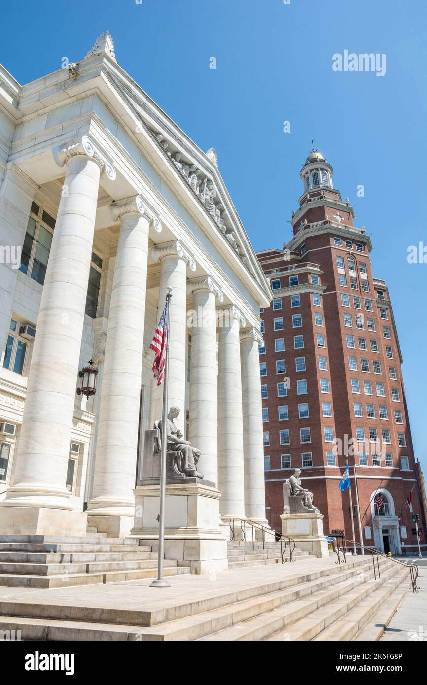 New Haven, Connecticut, États-Unis d'Amérique – 28 avril 2017. Palais de justice du comté de New Haven au 121 Elm Street dans le centre-ville de New Haven, CT, avec l'U Banque D'Images