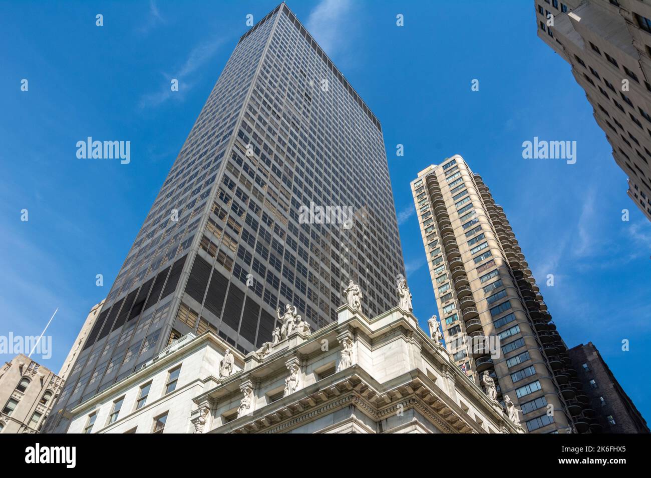 New York, États-Unis d'Amérique – 4 mai 2017. Vue de New York Merchandise Mart avec le palais de justice de la Division d'appel de l'État de New York, Fir Banque D'Images