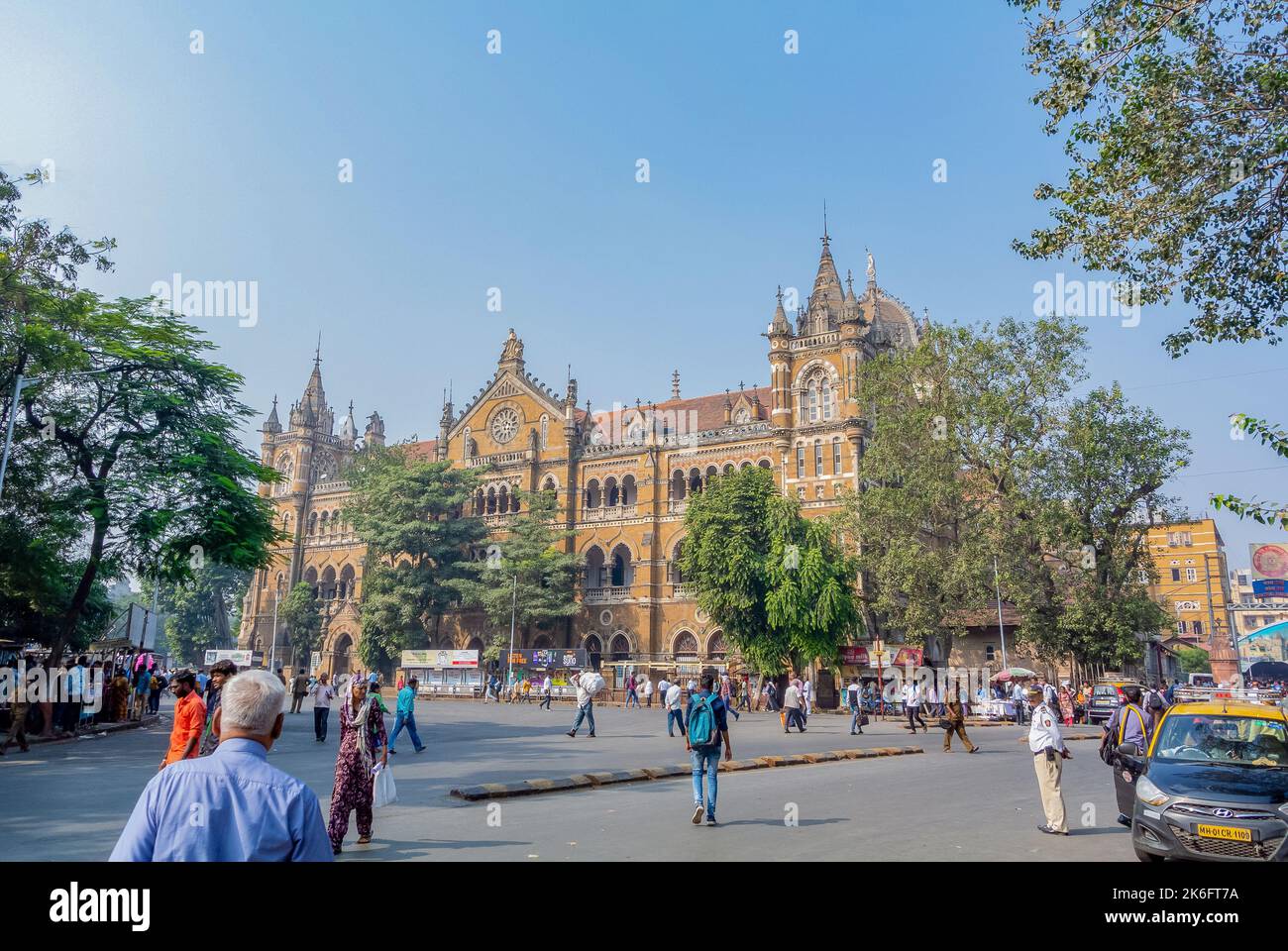 Mumbai, Maharashtra, Inde du Sud, 31th décembre 2019 : le Terminus de Chhatrapati Shivaji (le Terminus de Victoria), site du patrimoine mondial de l'UNESCO Banque D'Images