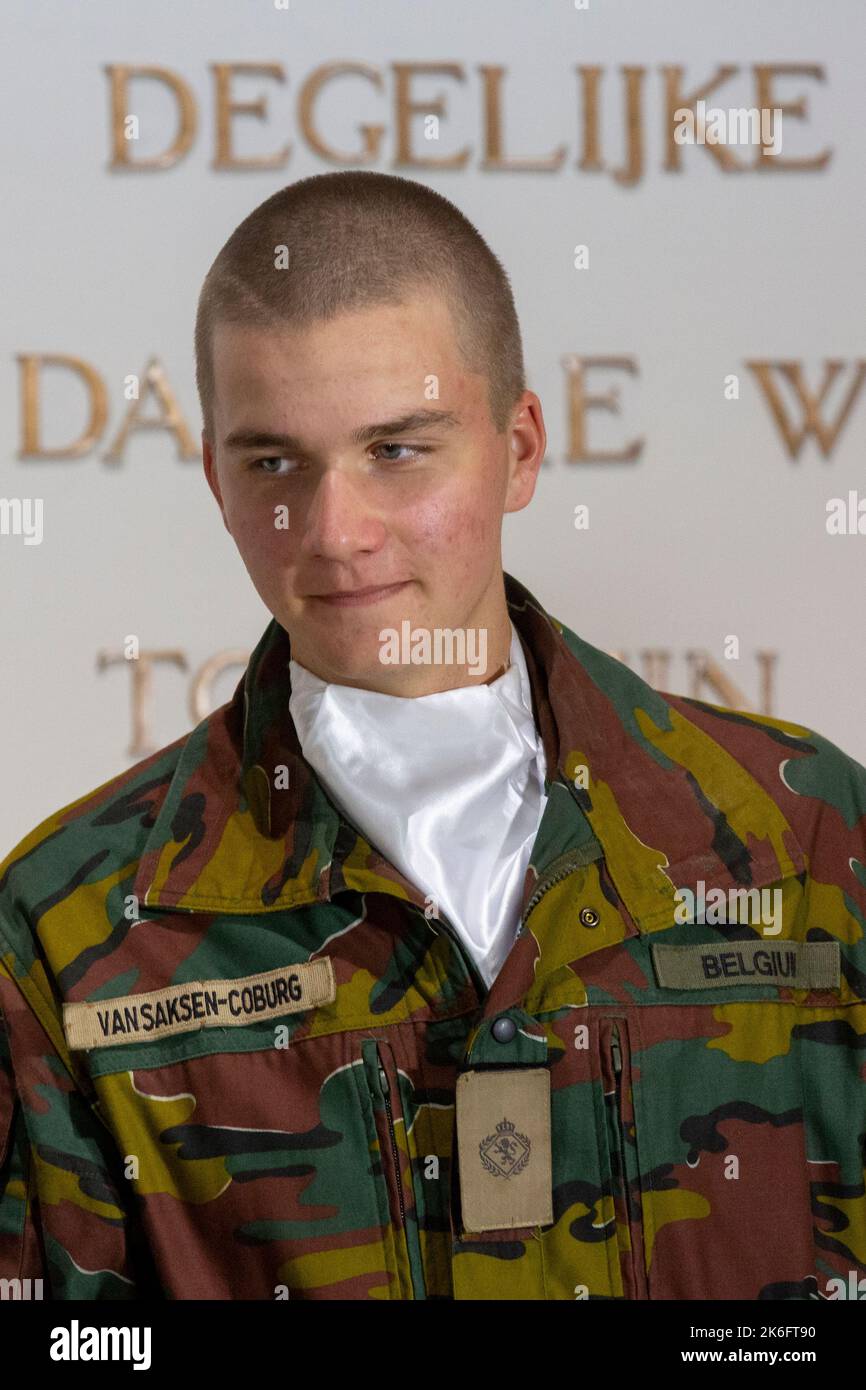 Prince Gabriel photographié lors de la cérémonie d'ouverture de l'année académique 2022-2023 de l'École militaire royale (KMS), à Bruxelles, le jeudi 13 octobre 2022. Les nouveaux étudiants, dont le prince Gabriel, font leur entrée solennelle et le roi remet également le degen du roi au vice-lieutenant Jasper Mathys. BELGA PHOTO HATIM KAGHAT Banque D'Images