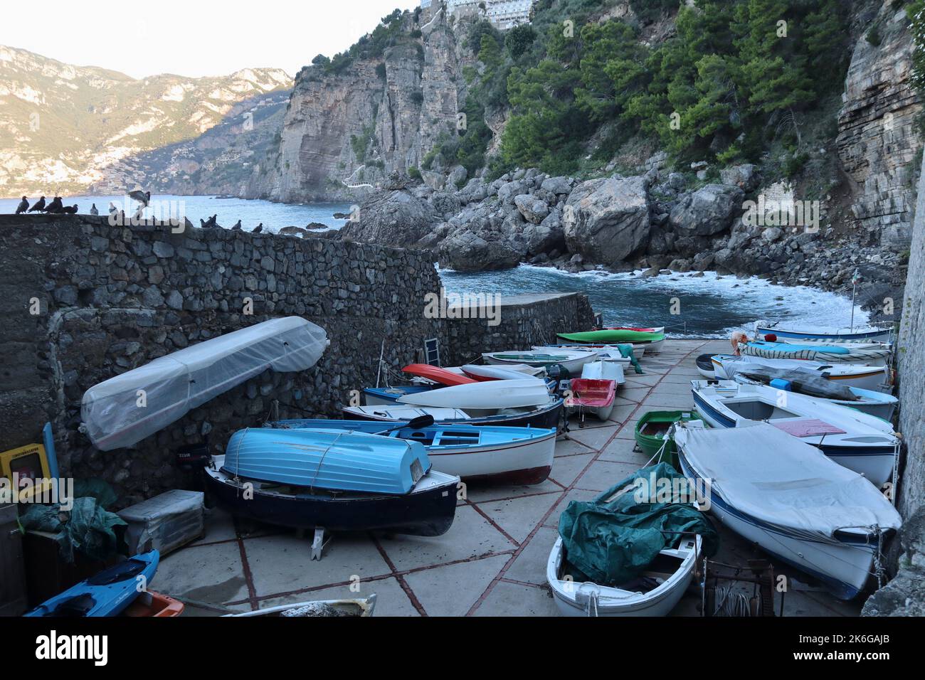 Praiano - Barche al Lido Gavitella all'alba Banque D'Images