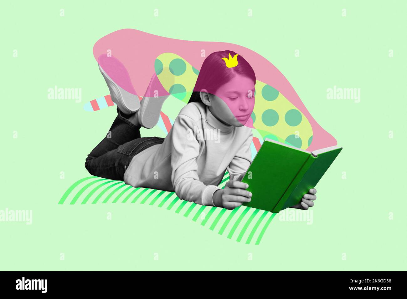 Poster créatif collage de rêve mignon petite fille lecture livre couronne princesse queen conte de fées éducation imagination Wonderland Banque D'Images