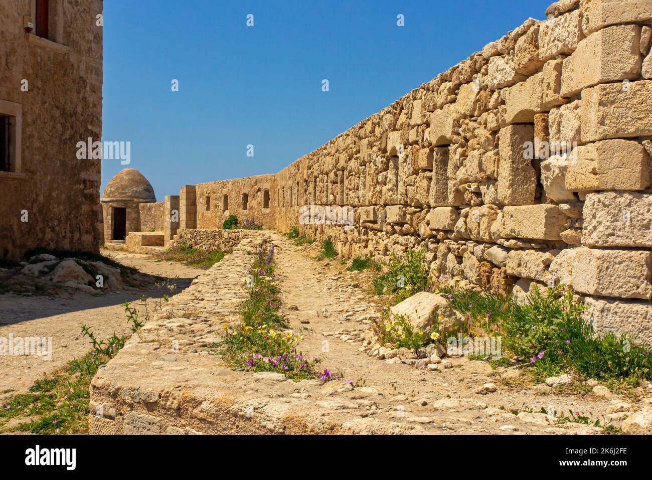 La lisière de St Justine à la forteresse de Fortezza à Rethymnon Crète Grèce construite au 16th siècle par les Vénitiens. Banque D'Images