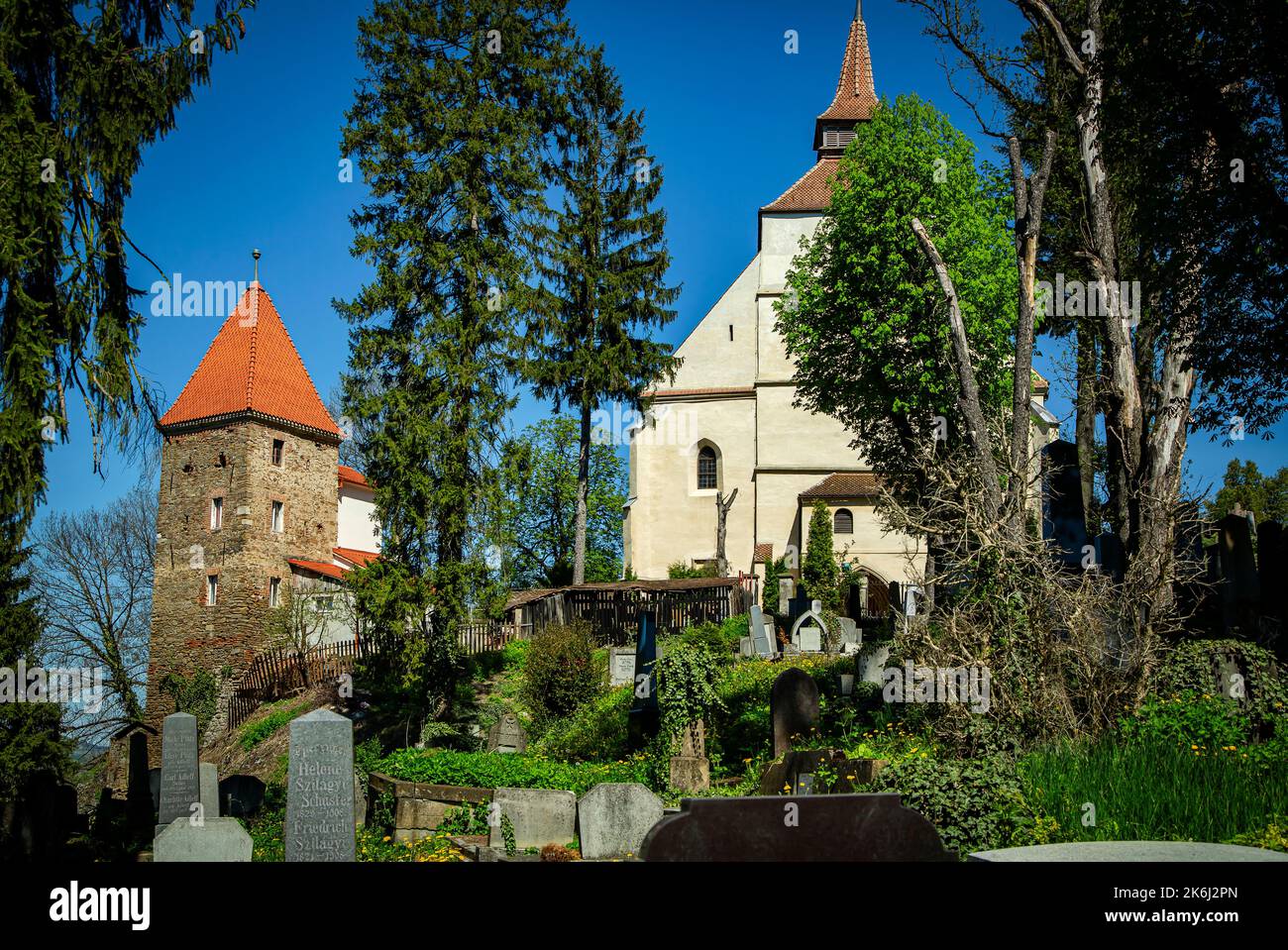 SIGHISOARA, MURES, ROUMANIE - 09 MAI 2021 : Église sur la colline, ( Biserica din Deal ), un des symboles de la ville à la Citadelle de Sighisoara Banque D'Images