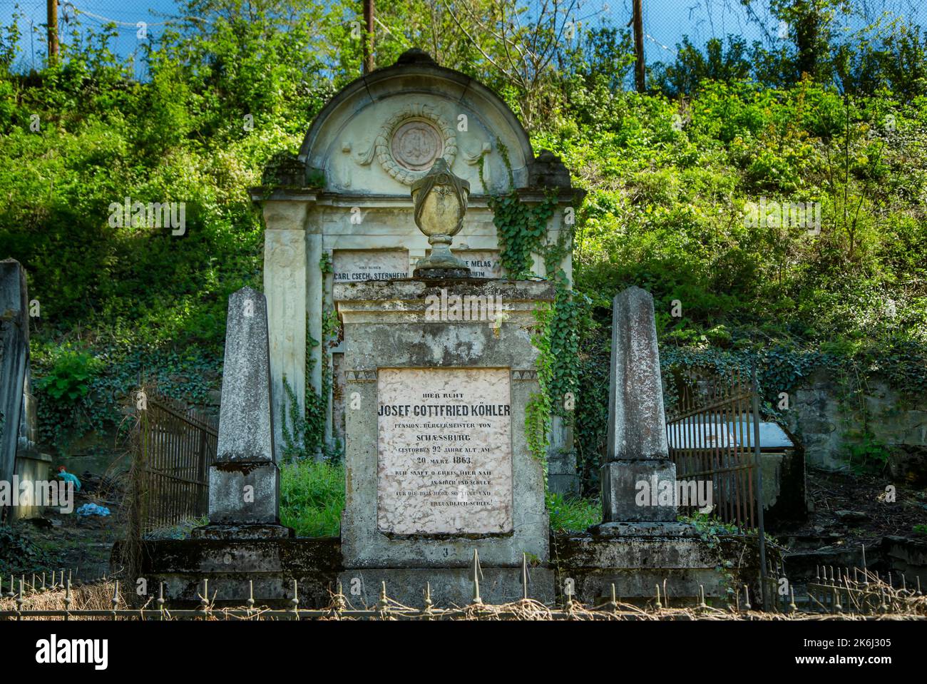 SIGHISOARA, MURES, ROUMANIE - 09 MAI 2021 : vue du cimetière évangélique de la Citadelle de Sighisoara, Transylvanie. Banque D'Images