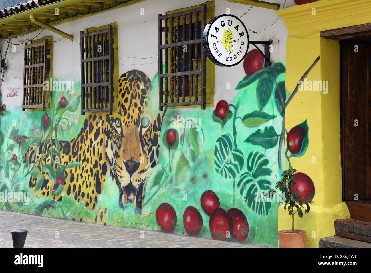 Jaguar Cafe Exotica dans le quartier Candelaria de Bogota Banque D'Images