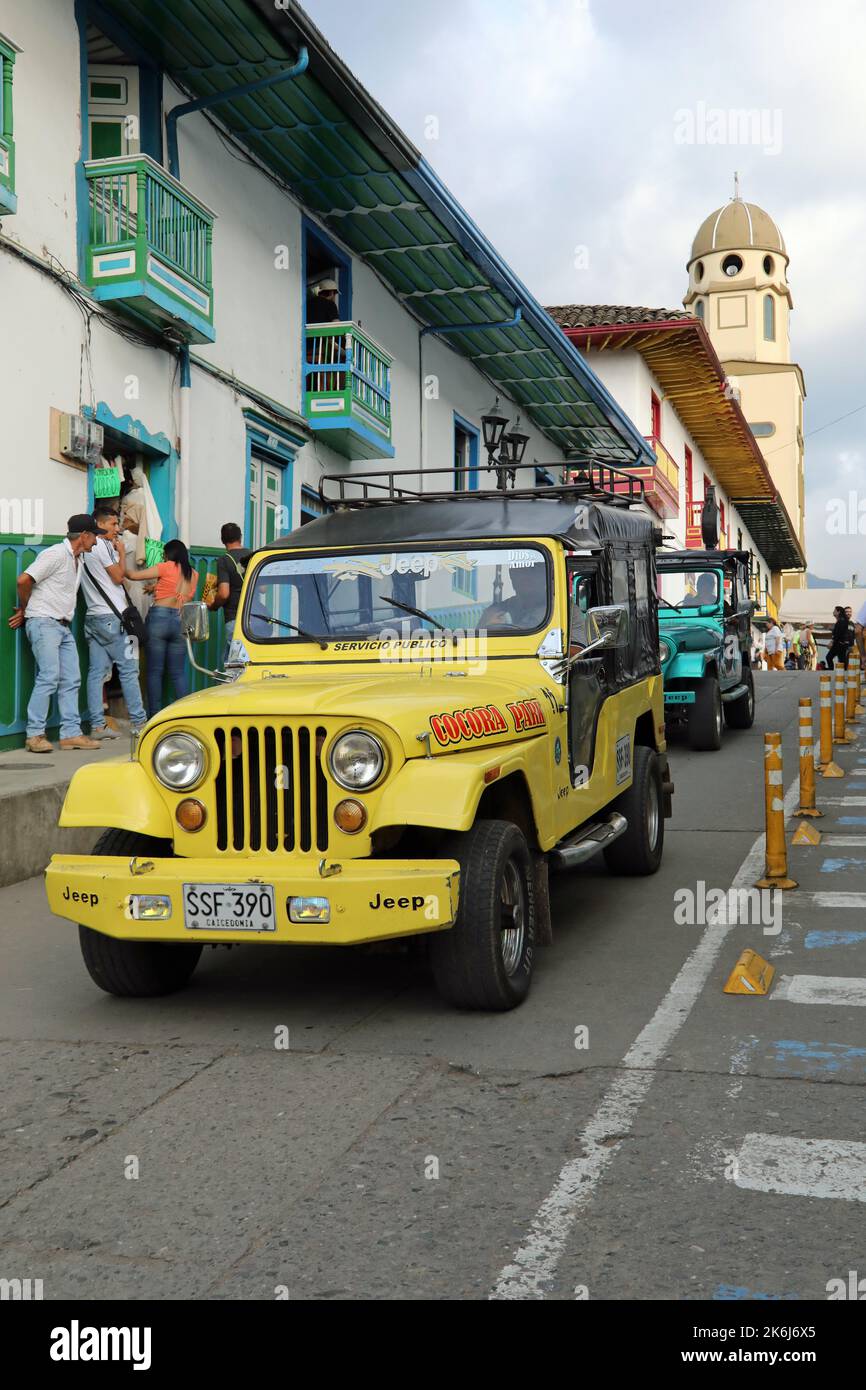 Willys Jeeps dans la ville andine de Salento en Colombie Banque D'Images