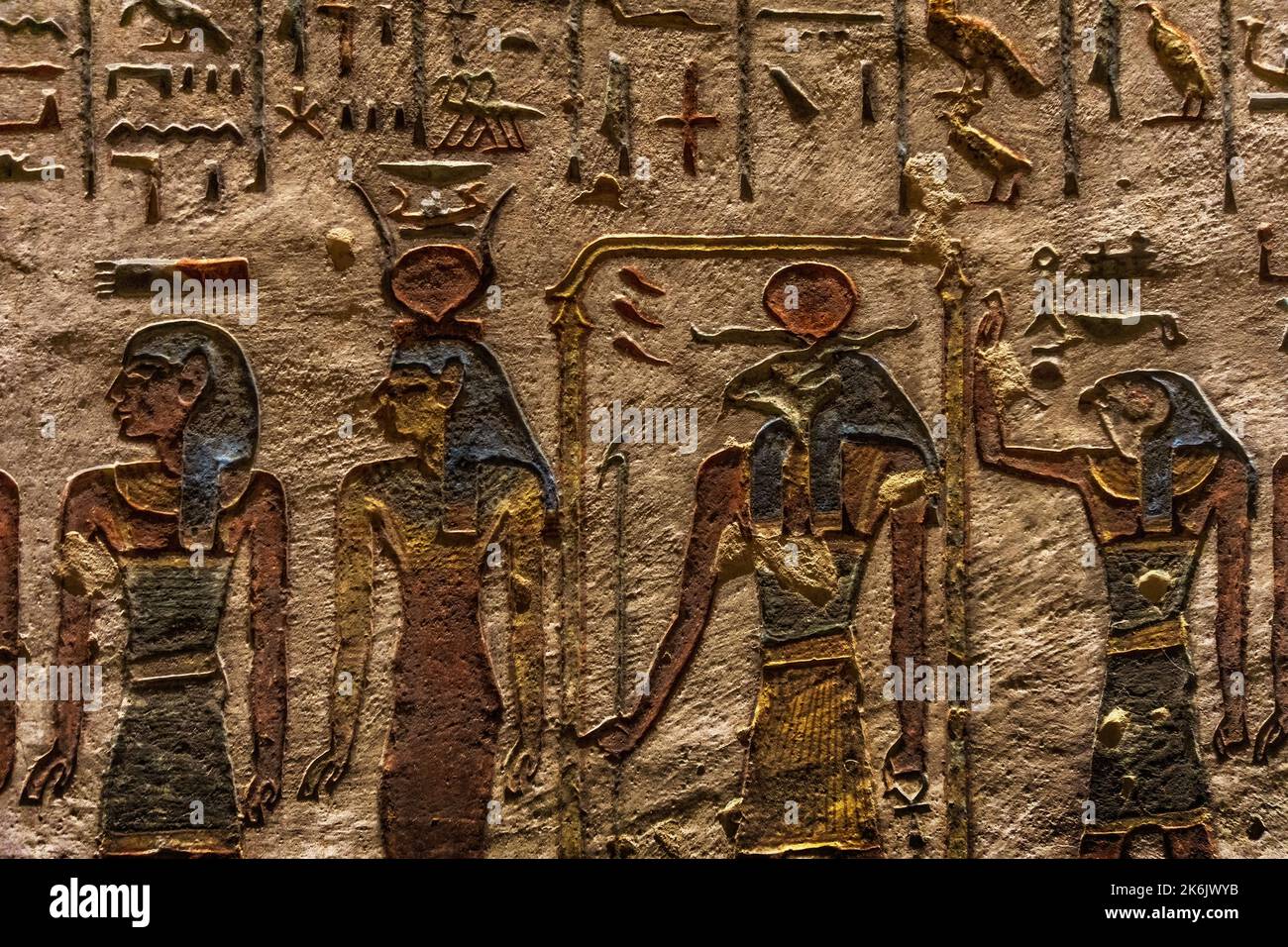 Ancienne egypte sculpte l'image de couleur Banque D'Images