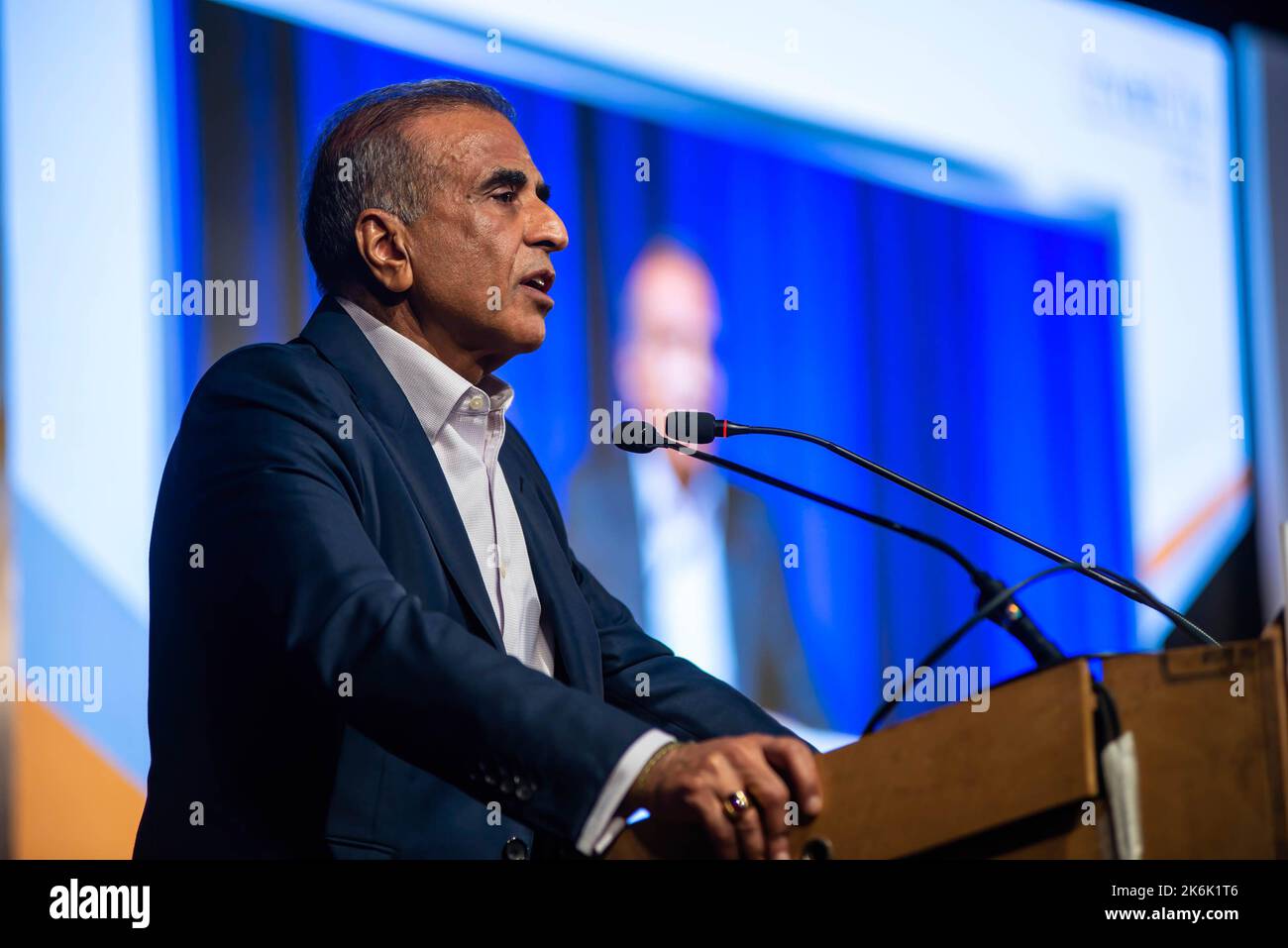 Delhi, Inde. 14th octobre 2022. Sunil Bharti Mittal, fondateur et président Bharti Enterprises (président du deuxième plus grand telco de l'Inde) pendant la journée inaugurale de IInvenetren 2022, la toute première exposition de recherche et développement de l'Institut indien de technologie (IITs) à l'Institut indien de technologie. IInvensle2022 est une foire de R&D (recherche et développement) organisée sous la supervision d'un comité directeur dirigé par le Dr Pawan Goenka, président du conseil d'administration de Bang (Conseil des gouverneurs) IIT et l'événement marque la rencontre de tous les 23 IIT sous un même parapluie pour présenter leurs res respectives Banque D'Images