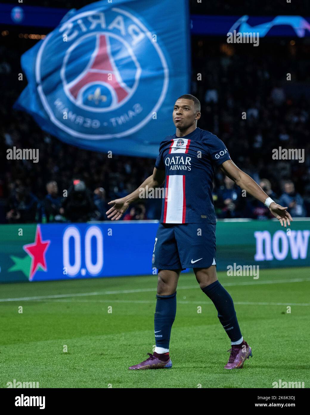 PARIS FRANCE OCTOBRE 11 Kylian Mbappe De Paris Saint Germain paris-france-octobre-11-kylian-mbappe-de-paris-saint-germain
