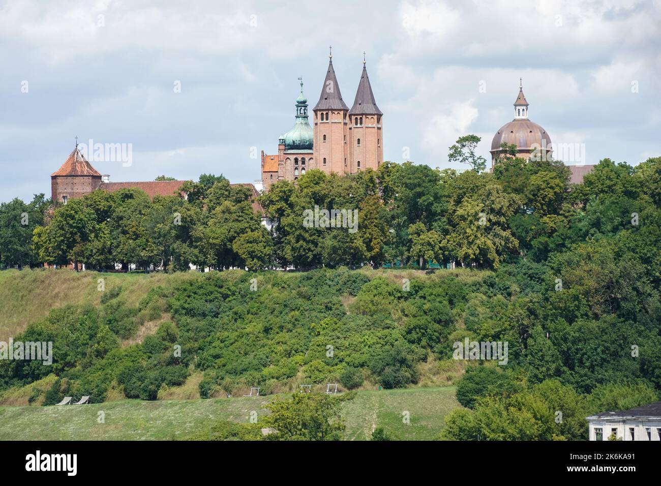 Colline de Tum au-dessus de la Vistule à Plock, Pologne Banque D'Images