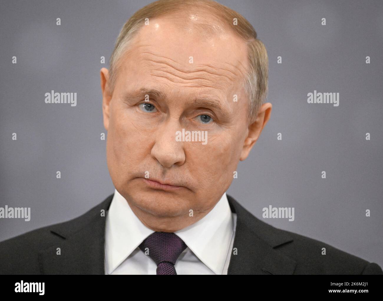 Astana, Kazakhstan. 14th octobre 2022. Voyage de travail du président russe Vladimir Poutine à Astana. Le Président russe Vladimir Poutine lors de l'approche de la presse à la suite de la réunion des chefs d'État - membres de la Communauté des États indépendants. 14.10.2022 Kazakhstan, Astana photo Credit: Dmitry Azarov/Kommersant/Sipa USA Credit: SIPA US/Alay Live News Banque D'Images