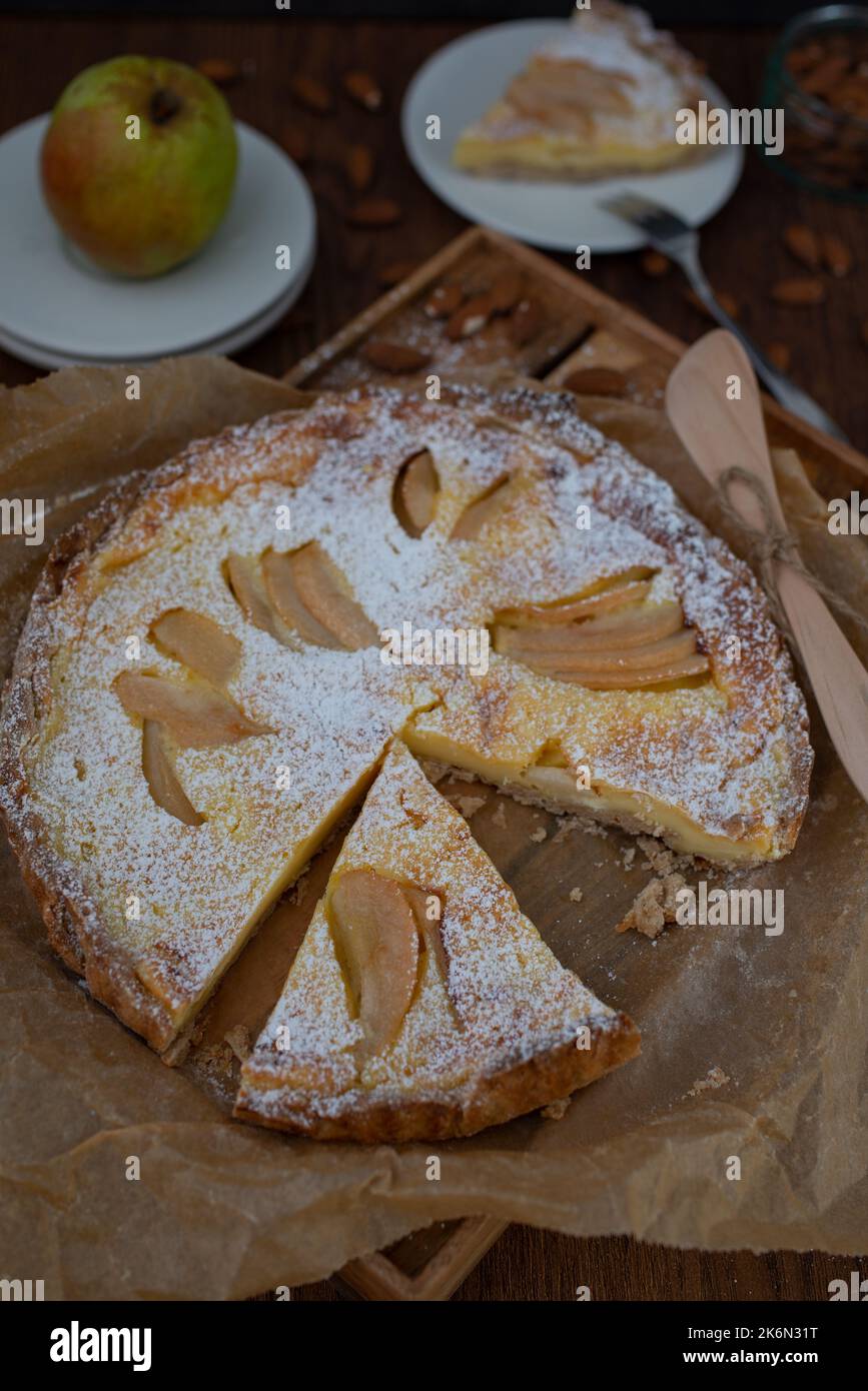tarte aux amandes de poire Banque D'Images