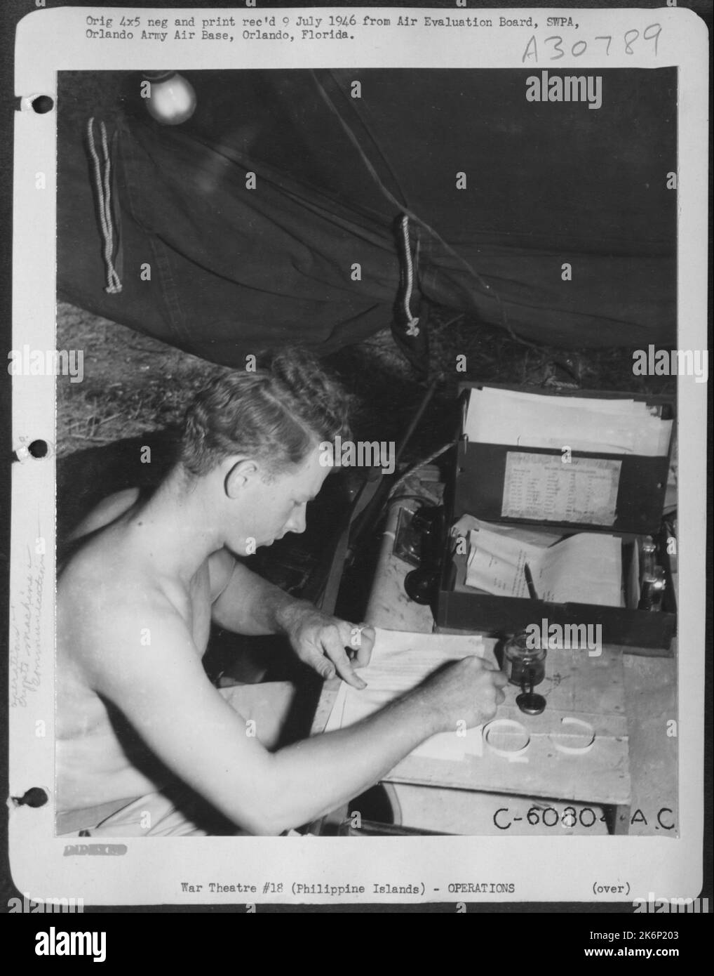 Message enregistré de la machine Crypto en cours de mise en place. 26 avril 1945. Banque D'Images