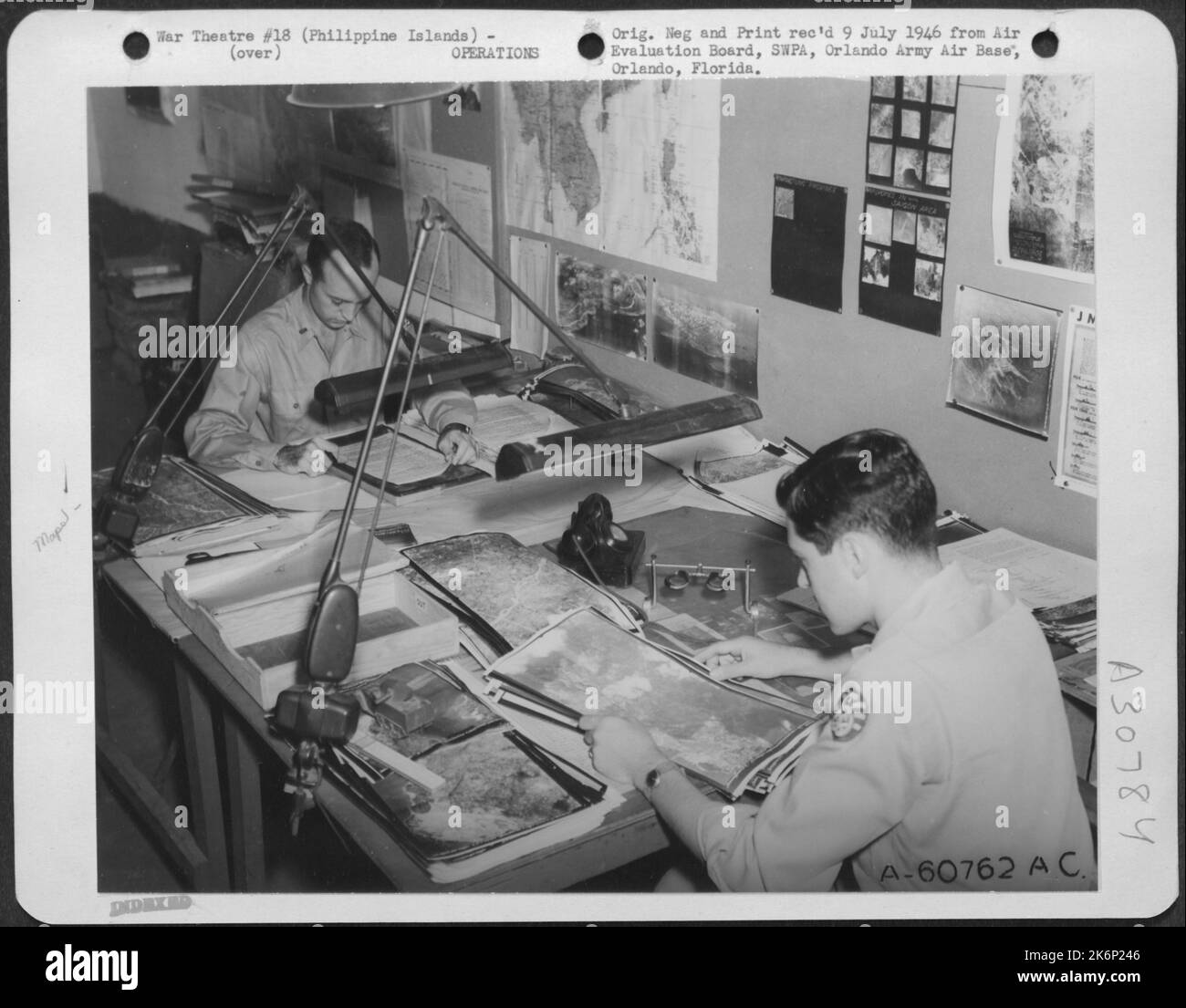 Service de renseignements photo des 5th AF Hdqs., A-2 Section-Clark Field, Luzon dans les îles Philippines. 13 juin 1945. Banque D'Images