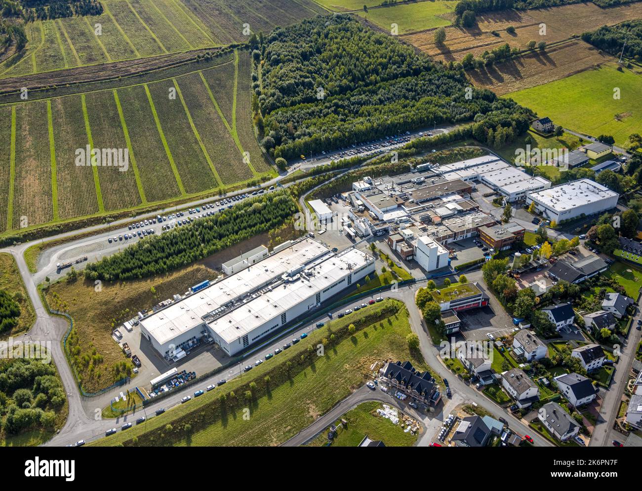 Vue aérienne, Tital GmbH Howmet Aerospace, Bestwig, région de la Ruhr, Rhénanie-du-Nord-Westphalie, Allemagne, DE, Europe, entreprises commerciales, espace commercial, I Banque D'Images