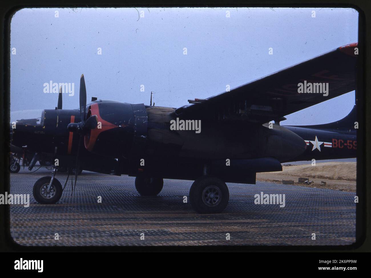 Vue du côté gauche d'un envahisseur Douglas RB-26C. Vue du côté gauche d'un envahisseur Douglas RB-26C. Banque D'Images