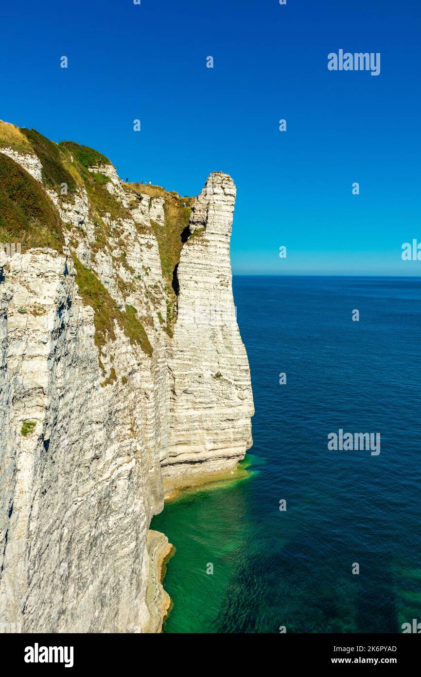 Promenade Sur La Plage Sur La Magnifique C te Alb tre Pr s D tretat Promenade Sur La Plage Sur La Magnifique C te Alb tre Pr s D tretat