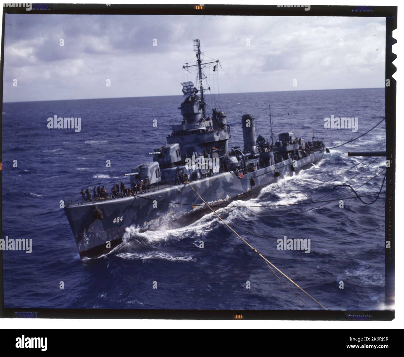 USS Buchanan (DD-484) 'USS Buchanan (DD 484) en cours. Probablement pris par l'USS Wasp (CV 7).'. Banque D'Images