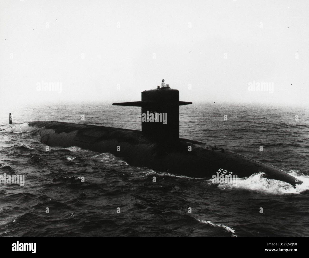 Arc à tribord vue de l'attaque nucléaire USS Thresher (SSN-593) sous-marin en cours. Banque D'Images