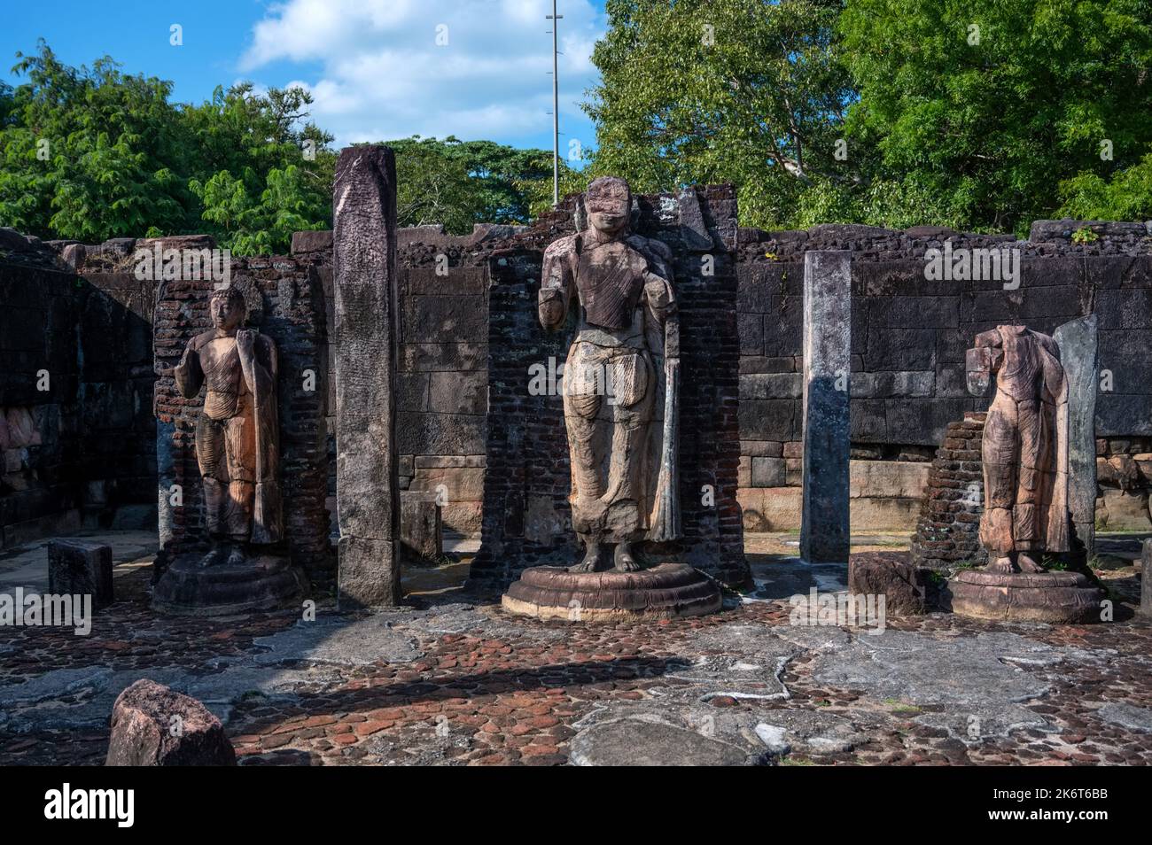 Sculpture de Bouddha à Vatadage ruines anciennes de Polonnaruwa ancienne capitale du Sri Lanka. Banque D'Images