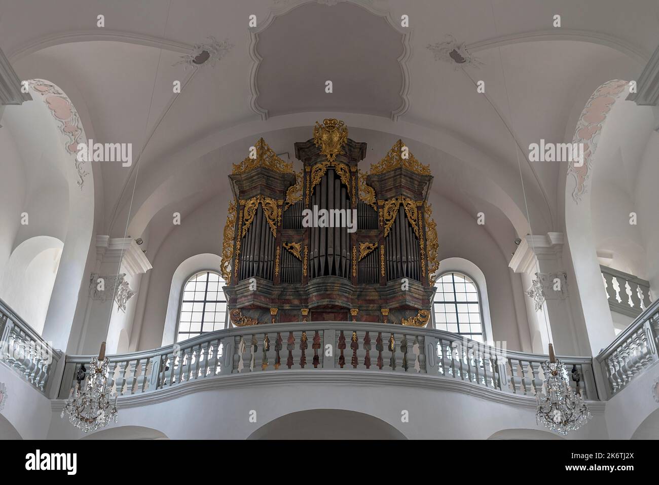 Loft d'orgue avec un prospectus de l'orgue historique Seuffert 1756, église de pèlerinage Maria Limbach, période de construction 1751-1755, Limbach, Lower Banque D'Images