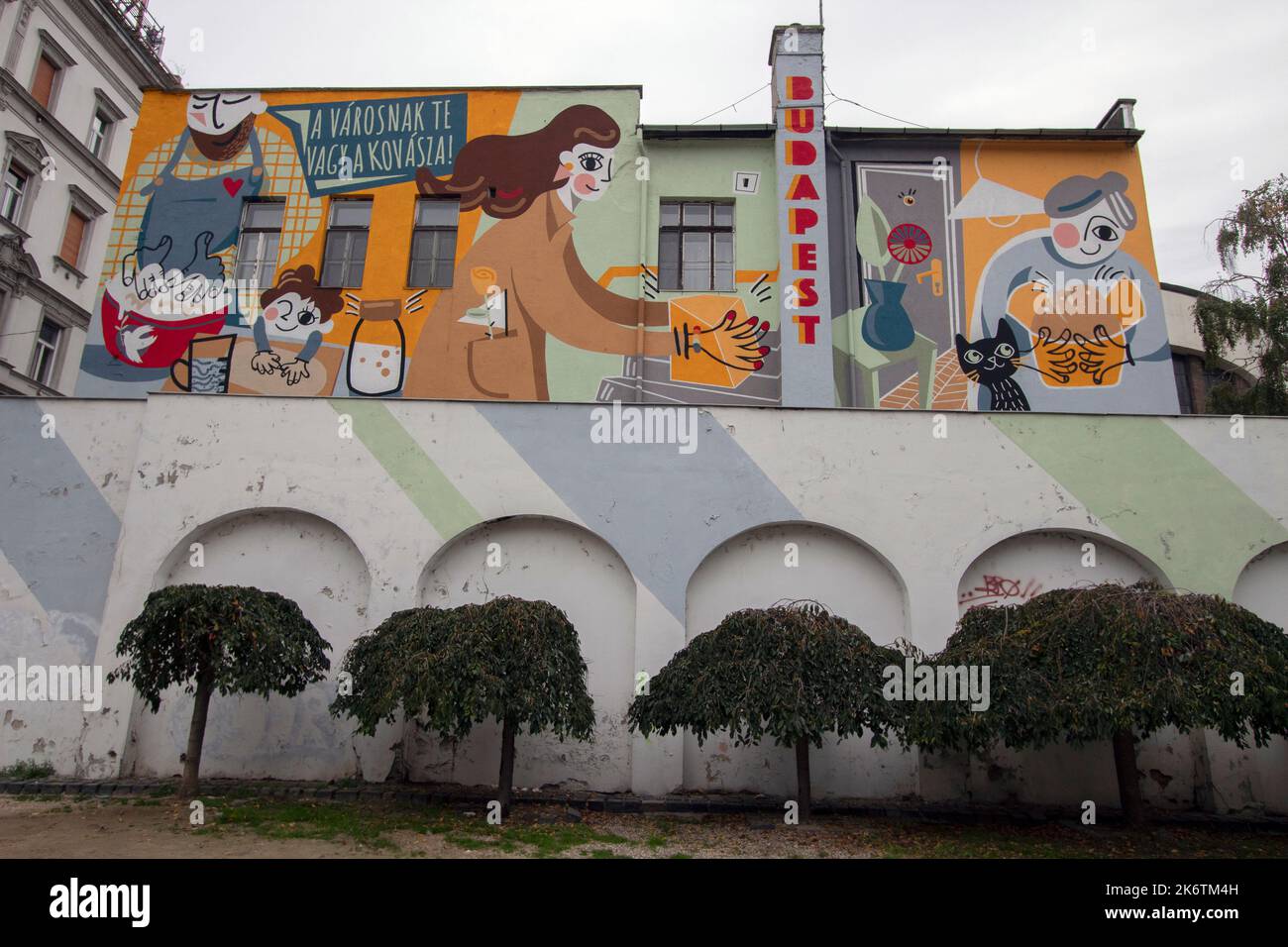 Graffiti sur un mur à Budapest, scène de la ville, Hongrie Banque D'Images