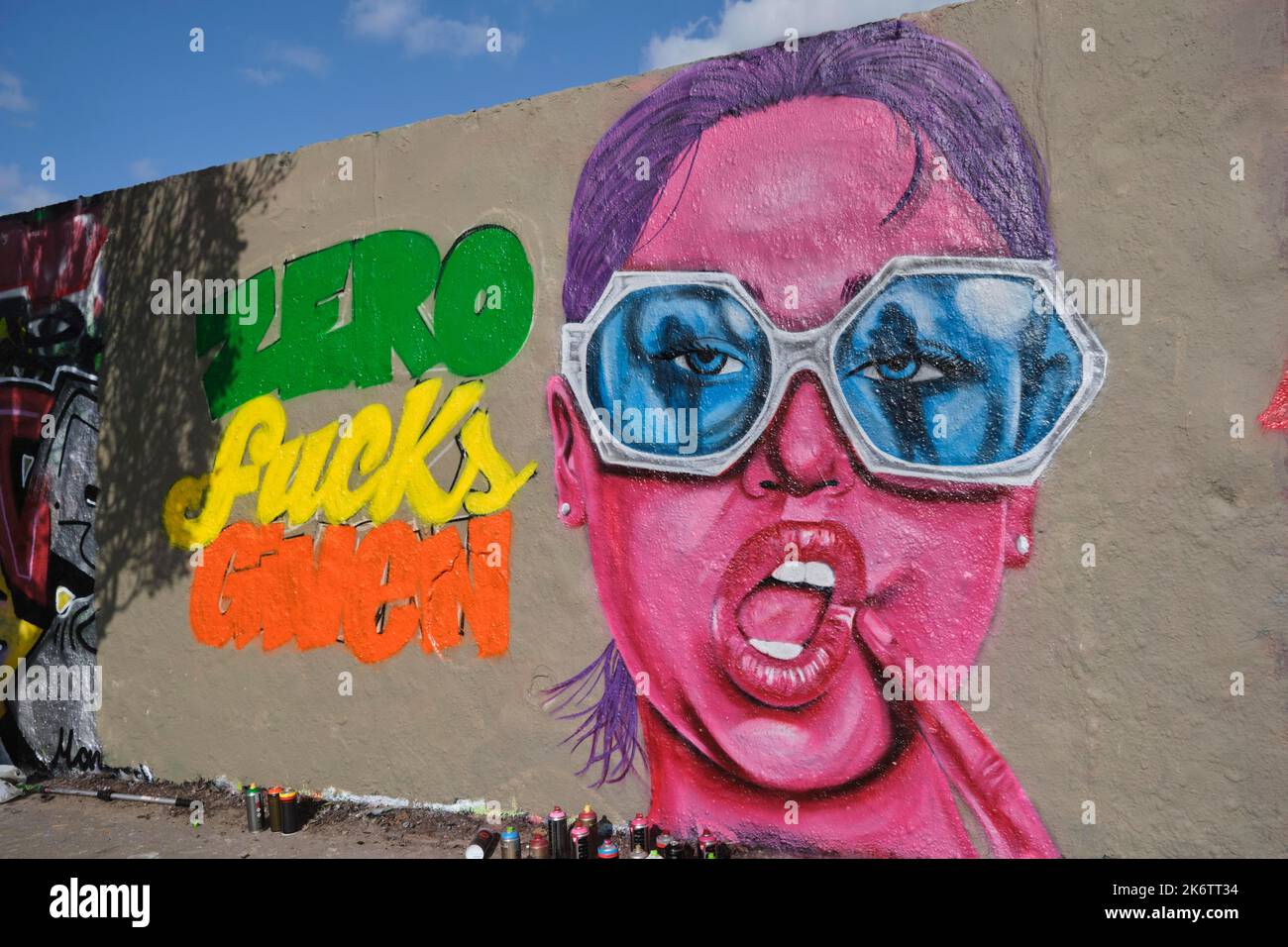 Allemagne, Berlin, 04. 04. 2021, dimanche de Pâques à Mauerpark, œuvres d'art de l'artiste graffiti Eme Freethinker Jamaïque, zéro suchs donnés Banque D'Images