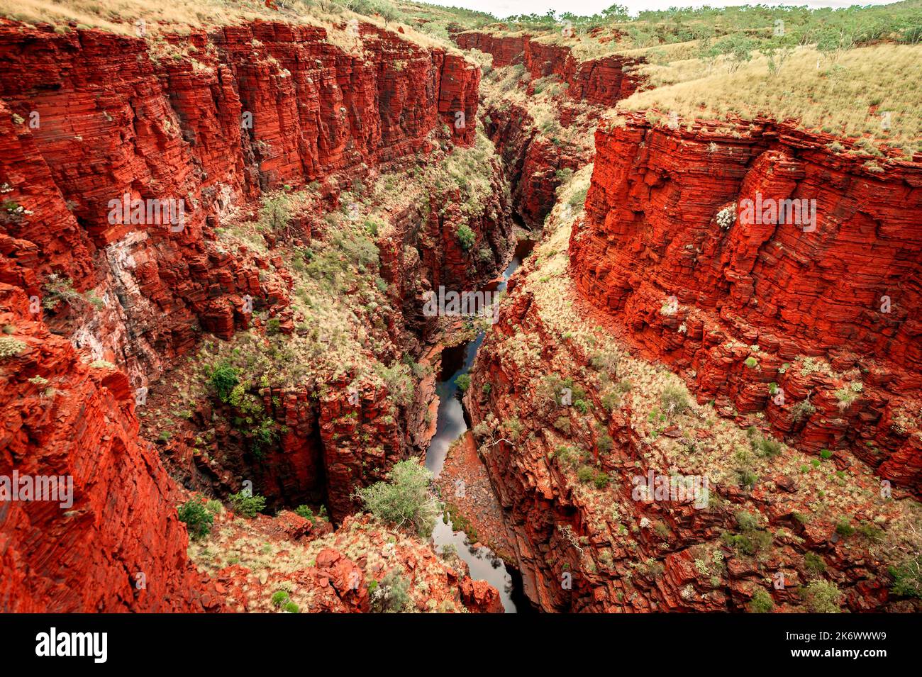 Vue sur la gorge Deep KNOX, qui fait partie du parc national de Karijini. Banque D'Images