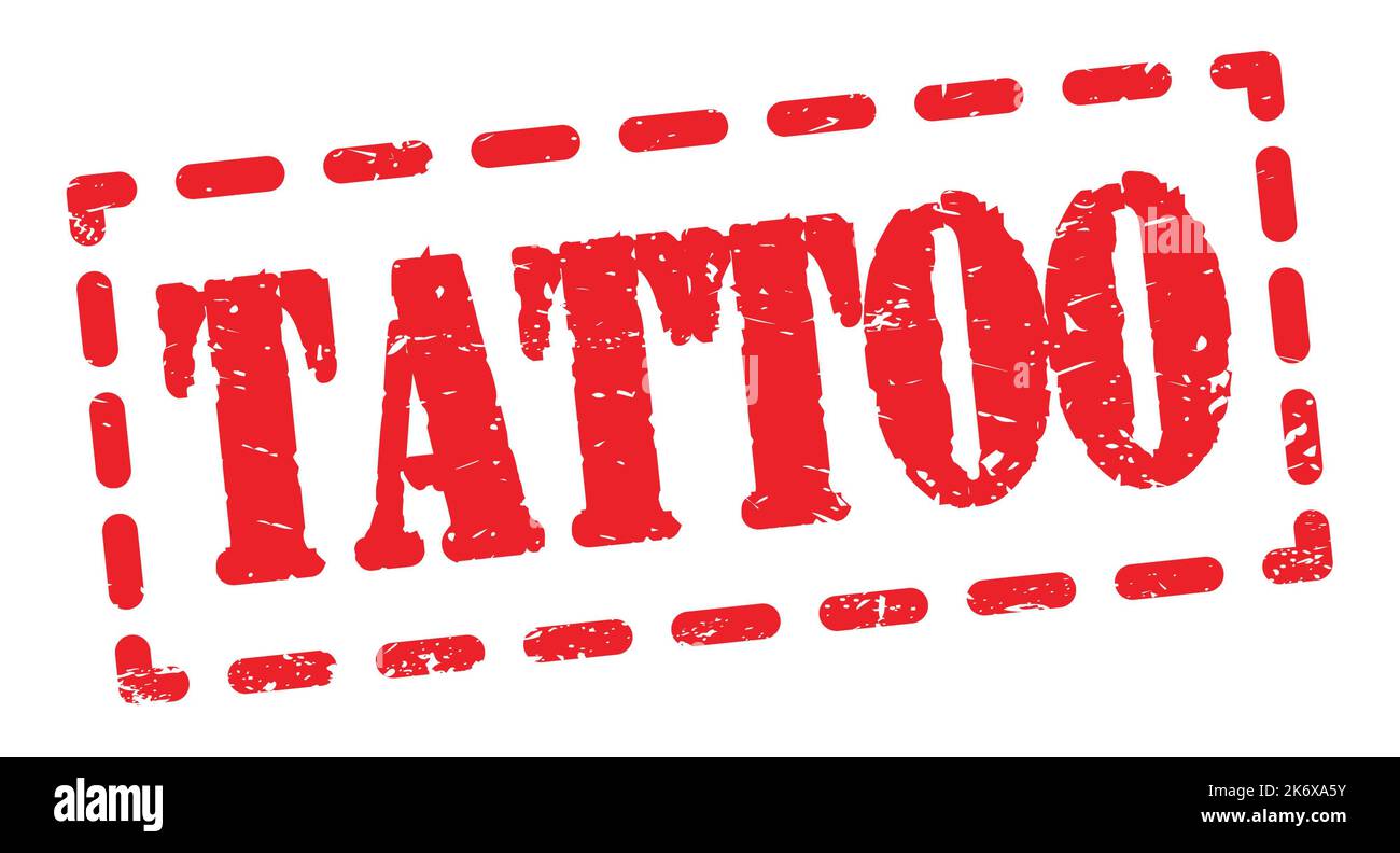 Le texte DU TATOUAGE est inscrit sur l'étiquette rouge en forme de tiret. Banque D'Images