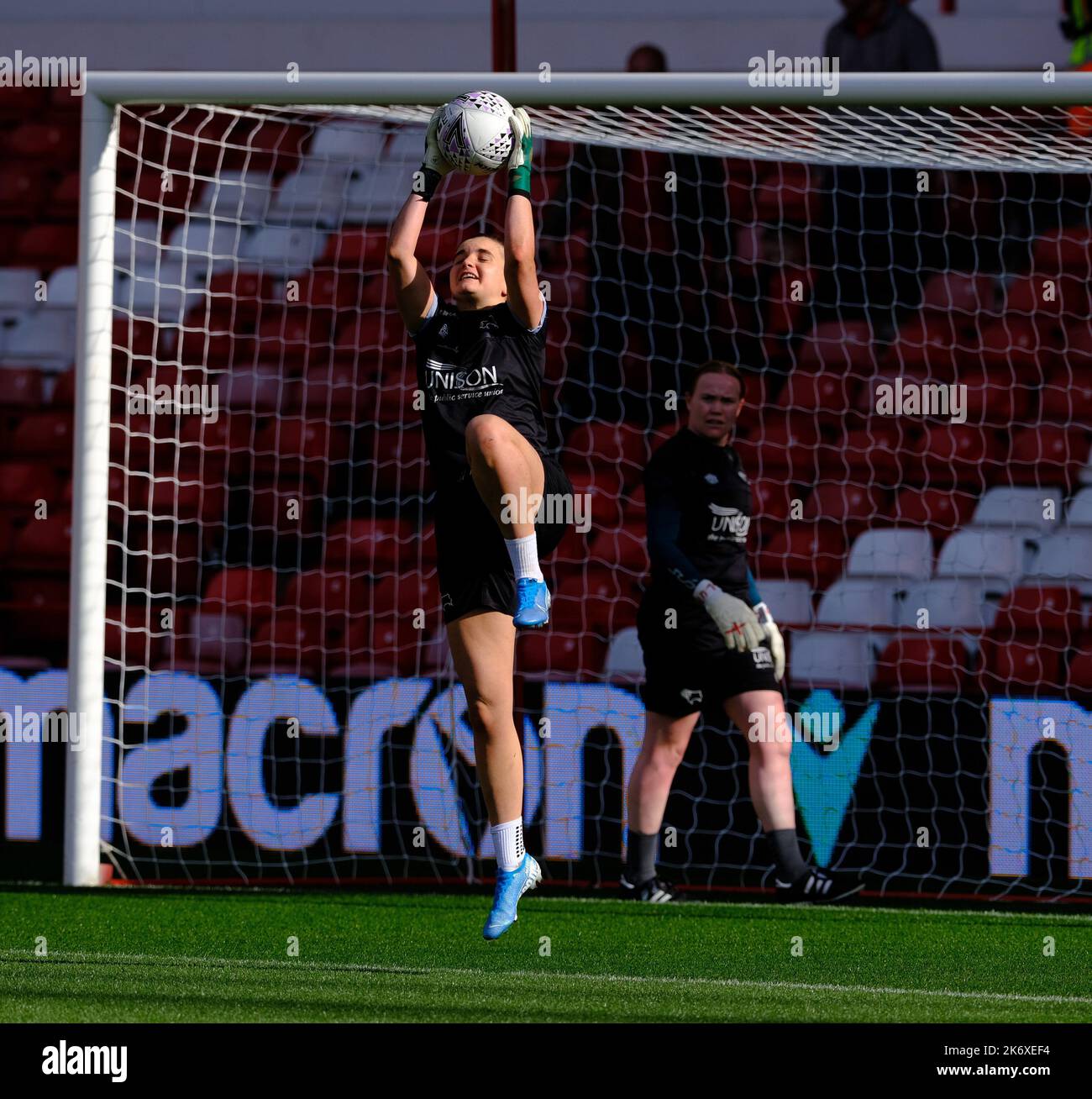 Nottingham, Royaume-Uni. 16th octobre 2022. Rosie Axten ( 1Forest ) pendant le match de la FA National Womens League North entre la forêt de Nottingham et le comté de Derby à la ville Ground Nottingham, Angleterre (Foto: Paul Bisser/Sports Press photo/C - DÉLAI D'UNE HEURE - ACTIVER FTP SEULEMENT SI LES IMAGES DE MOINS D'UNE HEURE - Alay) crédit: SPP Sport presse photo. /Alamy Live News Banque D'Images