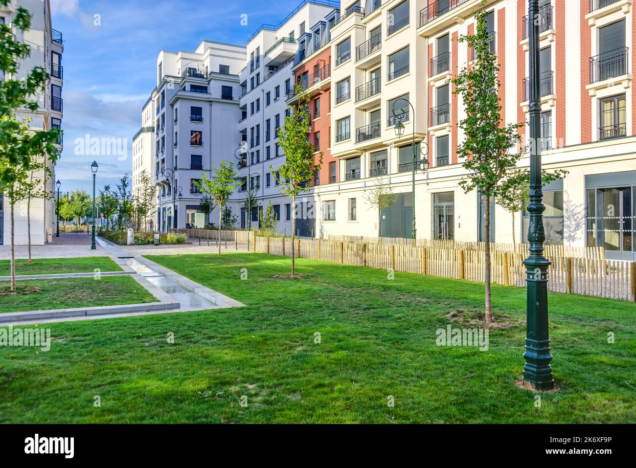 Clamart BEI Paris, neue traditionelle Architektur, Neo-Art-Deco, Wohnanlage Plaine Sud // Clamart près de Paris, Nouvelle architecture traditionnelle, Neo-Art-de Banque D'Images
