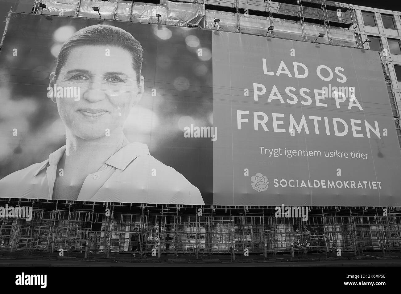 Copenahgen /Danemark/16 octobre 2022/Denmarks Premier ministre Mme mette Frederiksen leader du parti social-démocrate et candidat au poste de Premier ministre et de panneau d'affichage pour la réélection dans la capitale danoise...(photo. Francis Joseph Dean/Dean photos. Banque D'Images