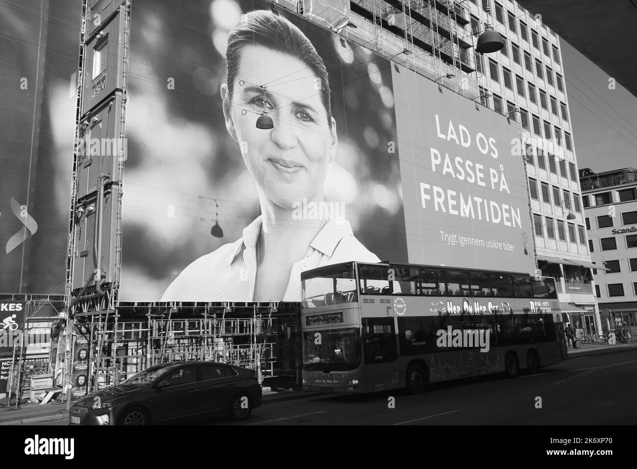 Copenahgen /Danemark/16 octobre 2022/Denmarks Premier ministre Mme mette Frederiksen leader du parti social-démocrate et candidat au poste de Premier ministre et de panneau d'affichage pour la réélection dans la capitale danoise...(photo. Francis Joseph Dean/Dean photos. Banque D'Images
