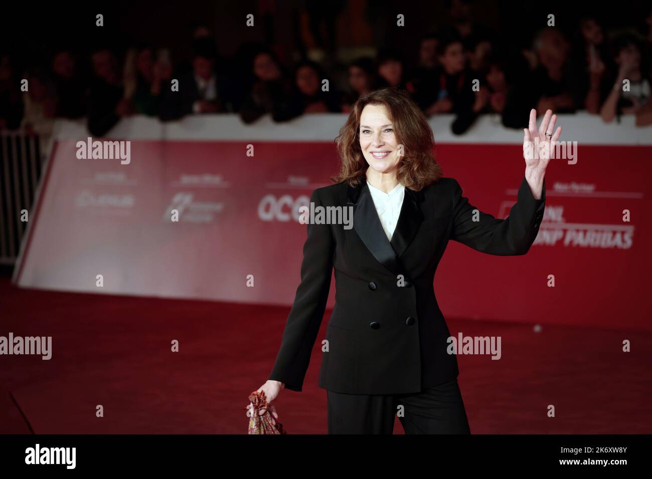 Rome, Italie - 13 octobre 2022: L'actrice italienne Valeria Cavalli assiste au tapis rouge du film 'il Colibrì' lors de l'ouverture du film de Rome Fest 2022. Banque D'Images