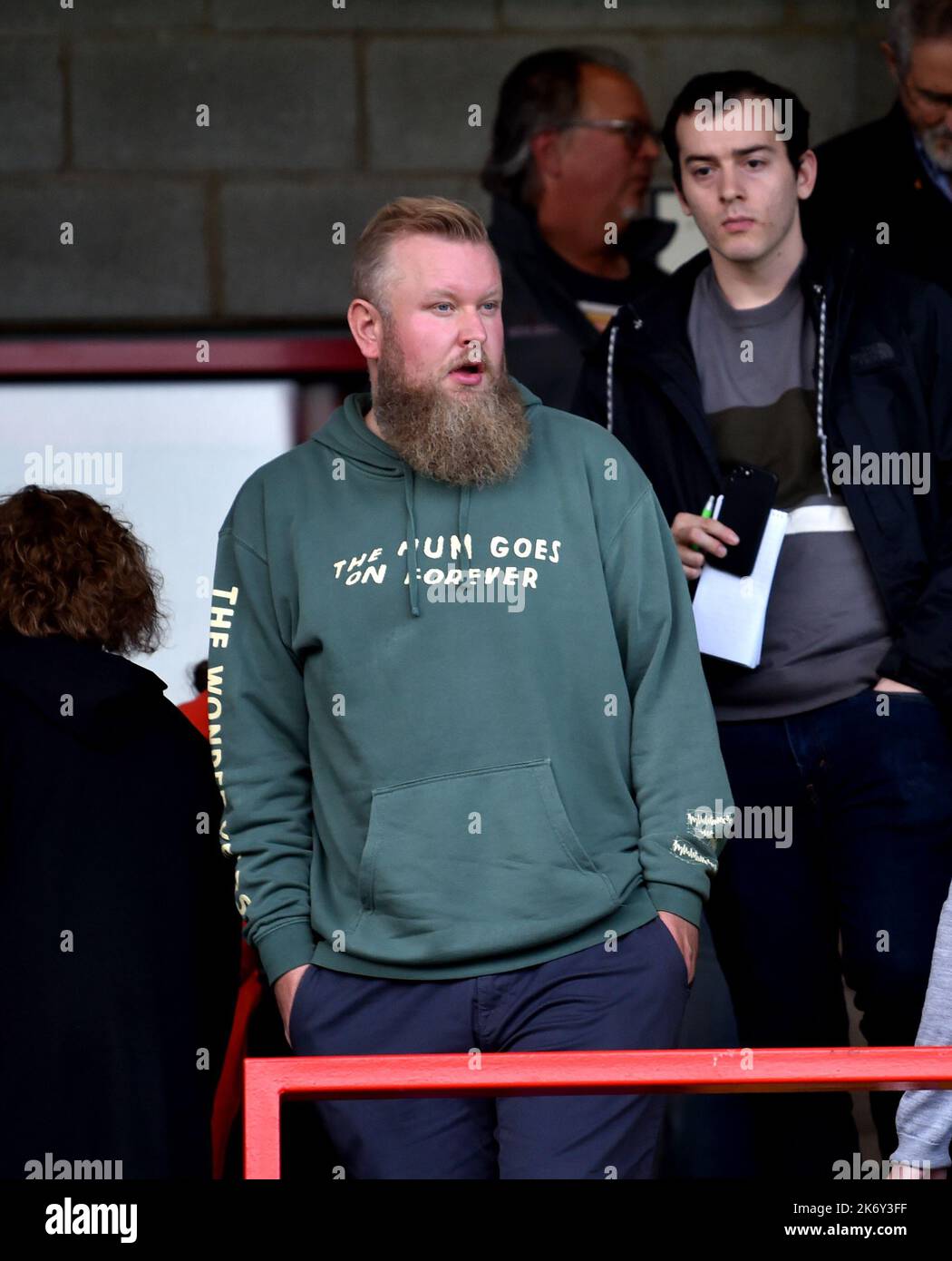 Propriétaire de Crawley Town et fondateur du groupe de propriété WAGMI United, Preston Johnson lors du match EFL League Two entre Crawley Town et le comté de Newport au stade Broadfield, Crawley (Royaume-Uni) - 15th octobre 2022 usage éditorial exclusif. Pas de merchandising. Pour les images de football, les restrictions FA et Premier League s'appliquent inc. Aucune utilisation Internet/mobile sans licence FAPL - pour plus de détails, contactez football Dataco Banque D'Images