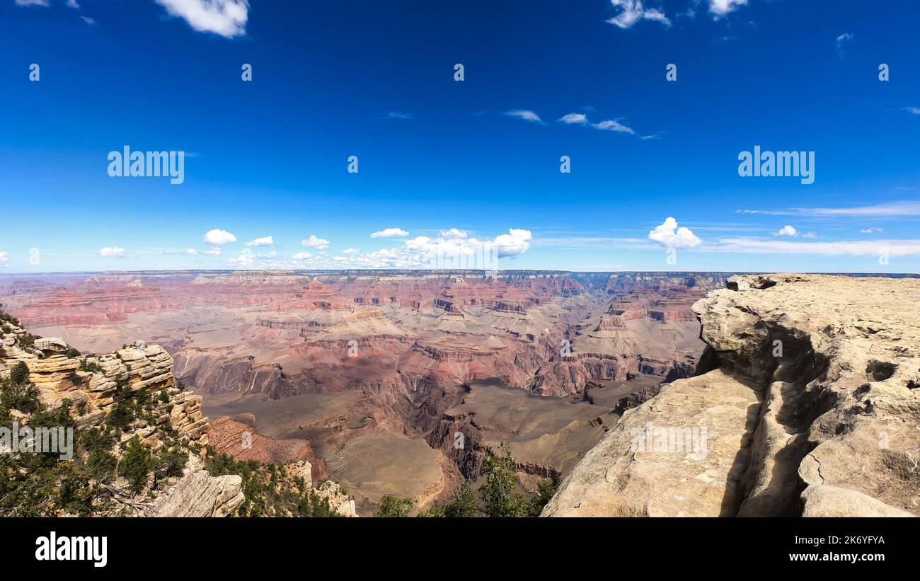 Vue sur le Grand Canyon. Rive sud du parc national du Grand Canyon en Arizona Banque D'Images