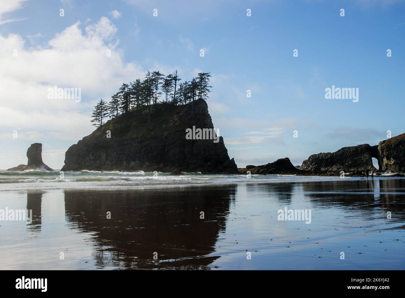 Célèbre plage de la Push de Twilight saga à Washington. Vue sur la côte avec rochers sur la plage de la Push Banque D'Images