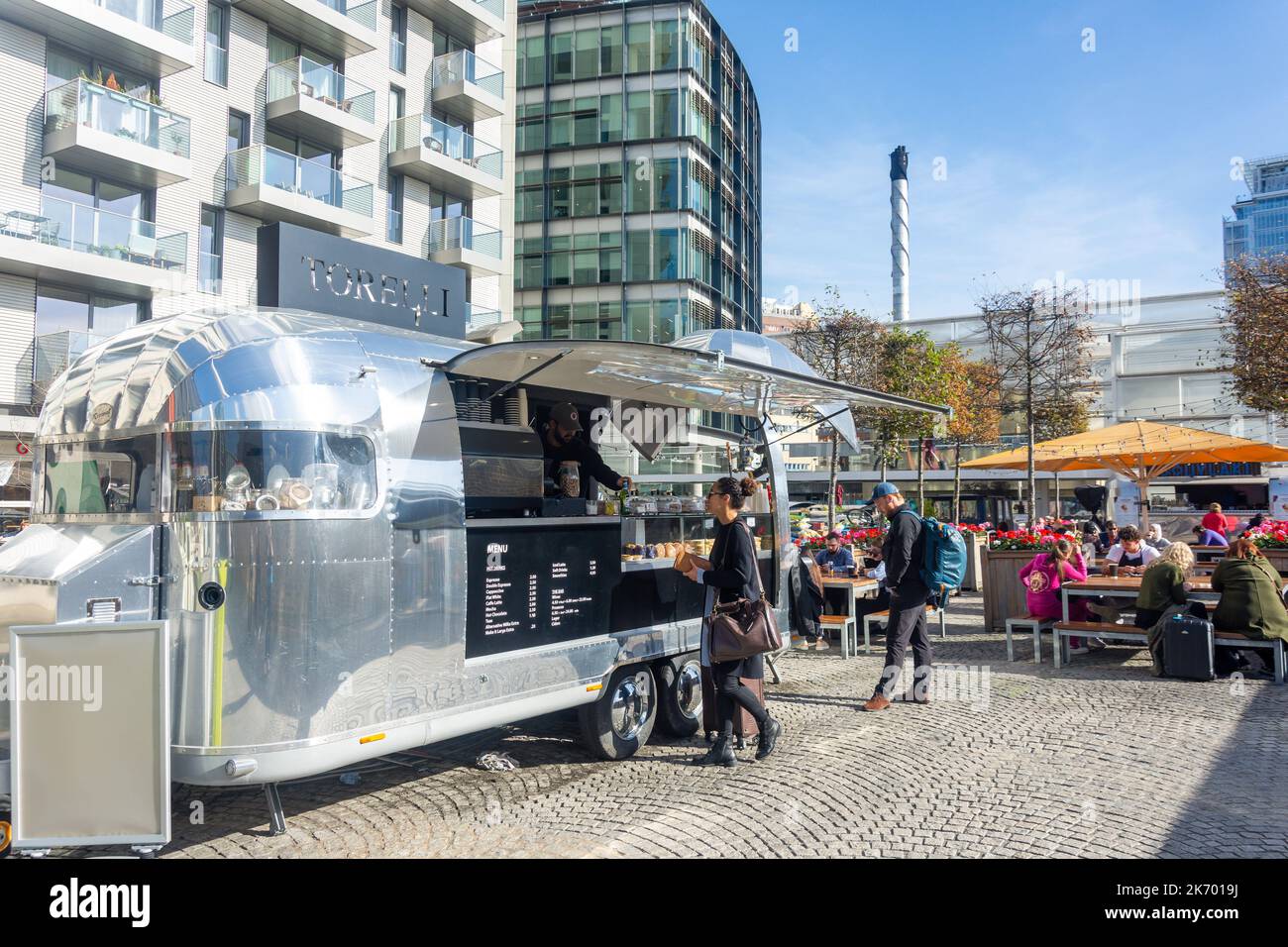 Bar Torelli, Canal Side Walk, Paddington Basin, Paddington, Cité de Westminster, Grand Londres, Angleterre, Royaume-Uni Banque D'Images