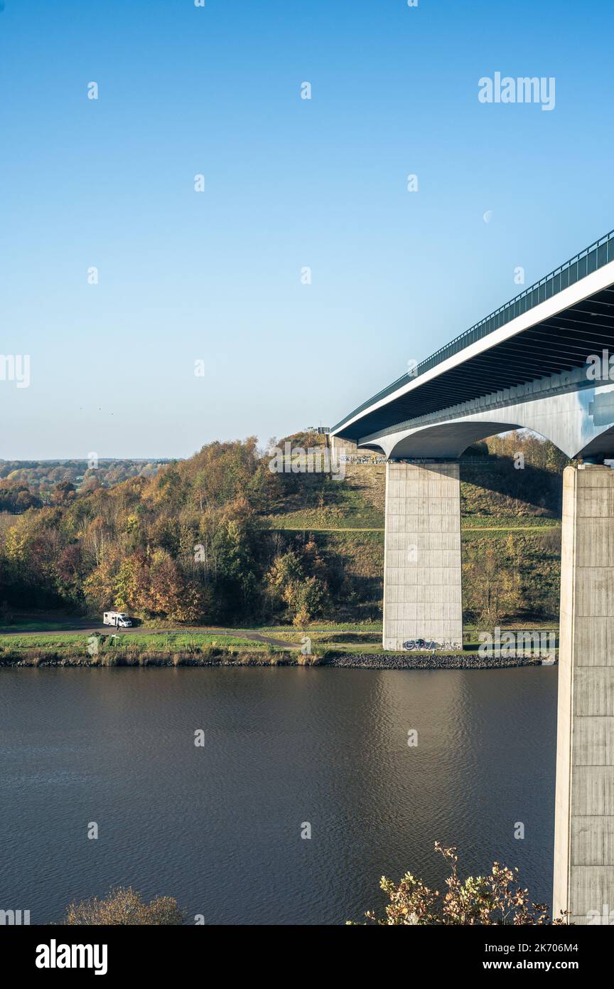 Pont Autobahn Hohenhorn au-dessus du canal de Kiel. Photo de haute qualité Banque D'Images