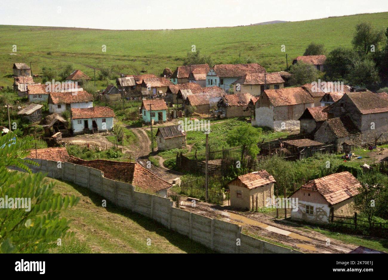 Brasov Comté, Roumanie, environ 2021. Un 'village' de cabanes construit par les Romani (Rroma, Gypsy). Banque D'Images