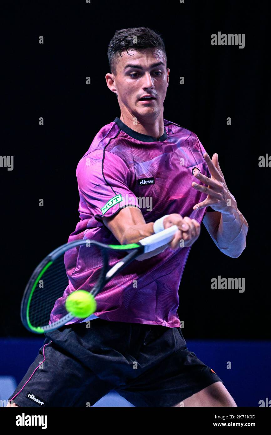 Austrian Alexander Erler en action pendant le jeu de qualification