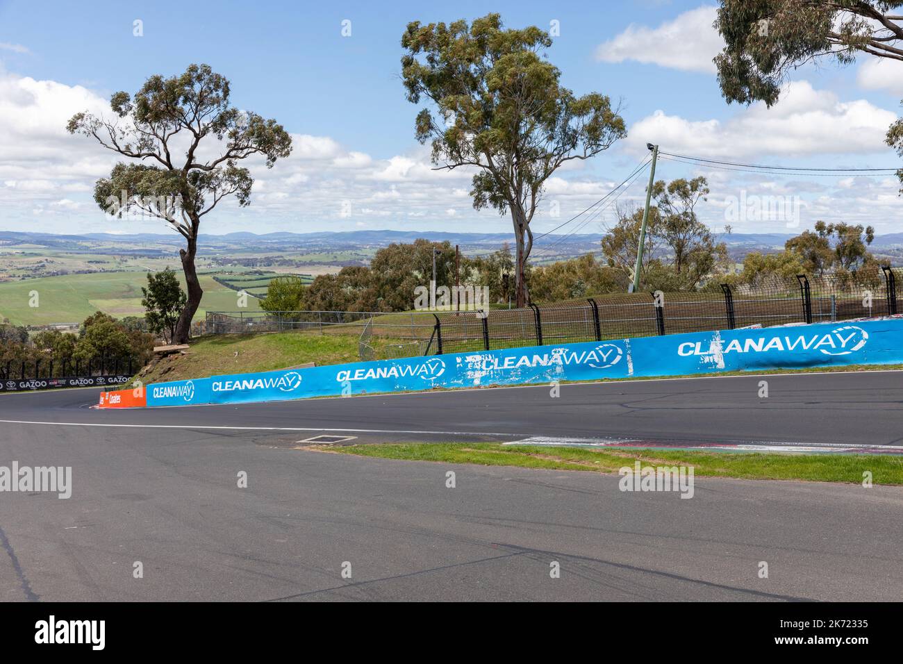 Bathurst, Nouvelle-Galles du Sud, circuit de course automobile Mount Panorama qui est également une route publique, région de Nouvelle-Galles du Sud, Australie Banque D'Images