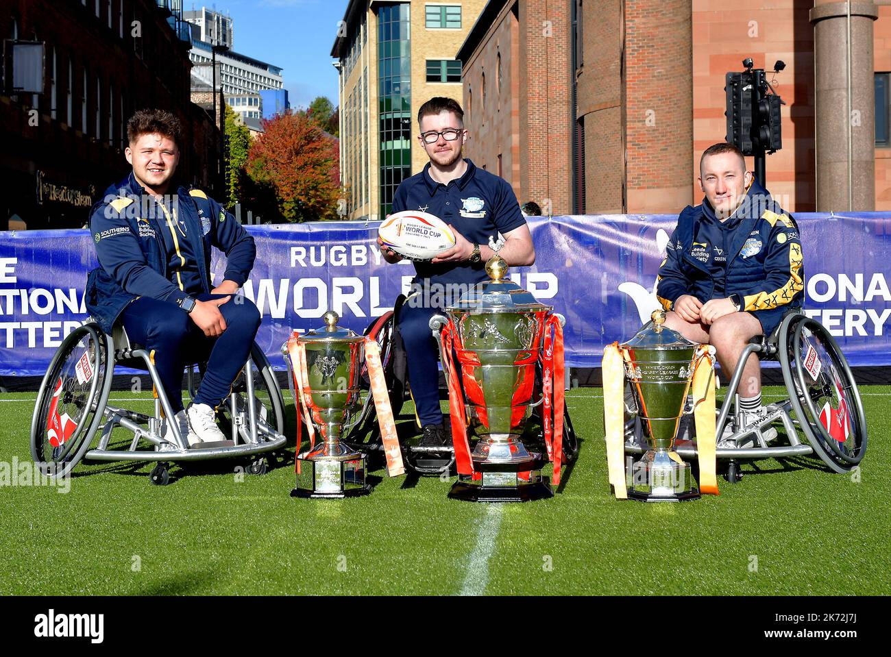 14/10/2022, RLWC2021 exposé à Newcastle avec l'équipe de fauteuils roulants d'Angleterre la veille de la cérémonie d'ouverture au parc St James, Newcastle, Royaume-Uni Banque D'Images 14/10/2022, RLWC2021 exposé à Newcastle avec l'équipe de fauteuils roulants d'Angleterre la veille de la cérémonie d'ouverture au parc St James, Newcastle, Royaume-Uni Banque D'Images