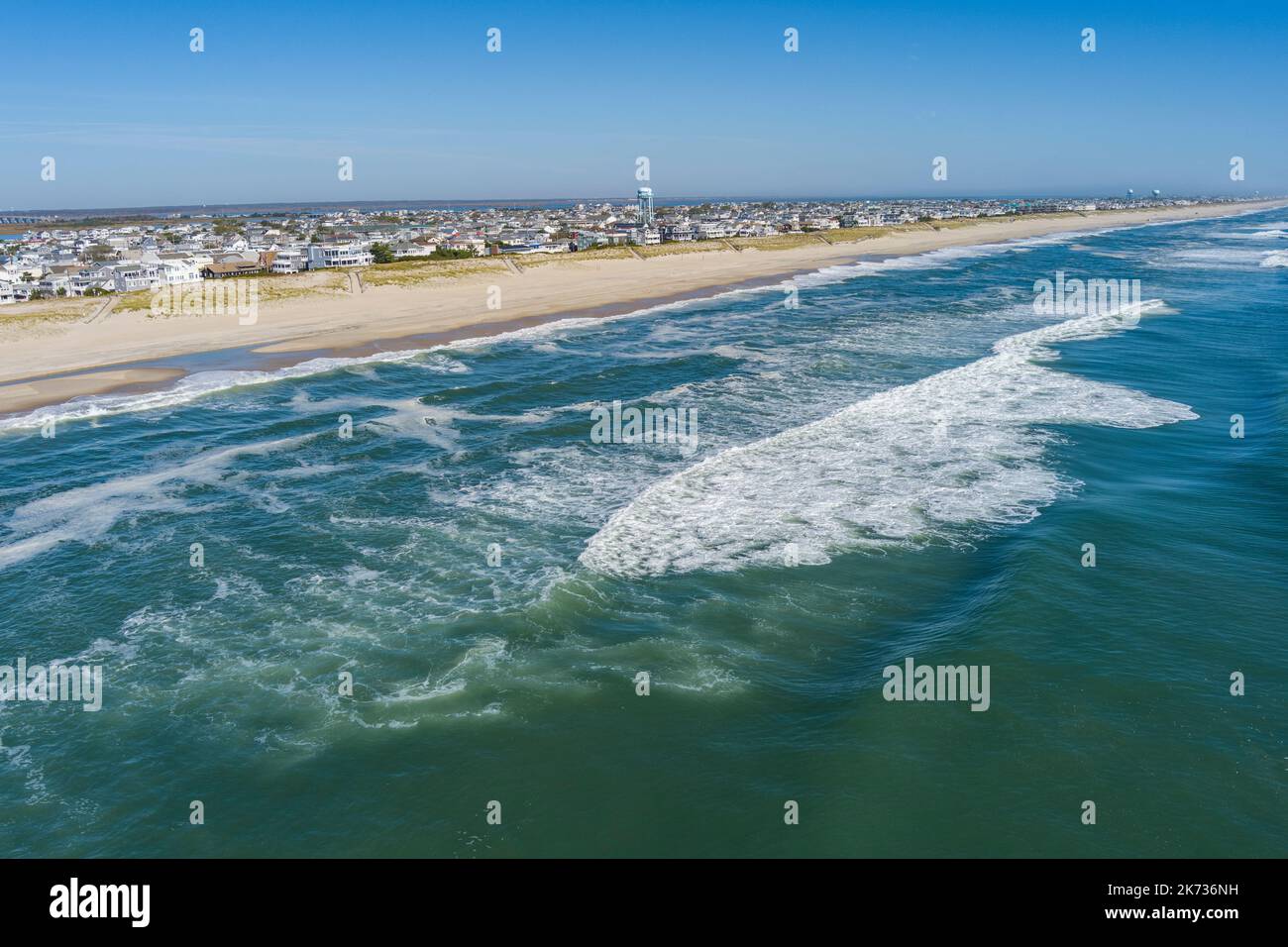 Vue aérienne de Ship Bottom long Beach Island New Jersey avec vagues Banque D'Images