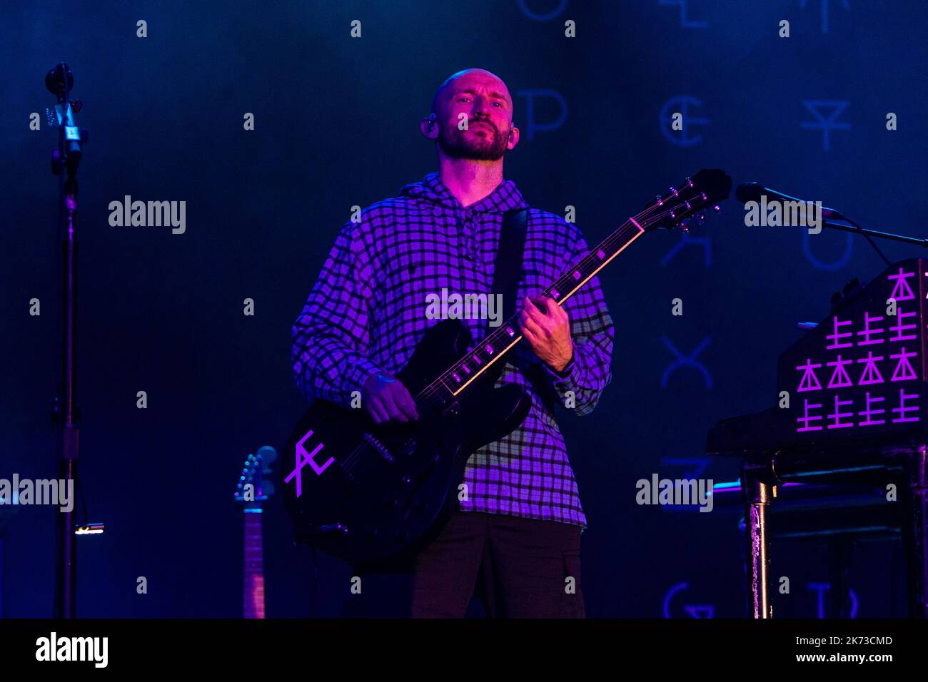 Milan, Italie. 16th octobre 2022. Tim carter, guitariste du groupe de rock anglais Kasabian, en concert à Alcatraz. Crédit : SOPA Images Limited/Alamy Live News Banque D'Images