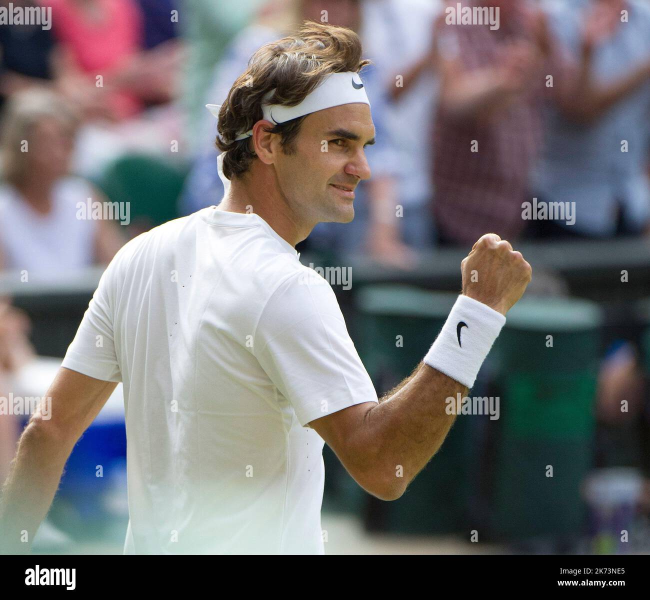 10/07/15. AELTC, Wimbledon Championships 2015, Wimbledon, Londres. Hommes célibataires semi-finale, Andy Murray, (GB) (3)v Roger Federer (sui) (2). Centre Co Banque D'Images